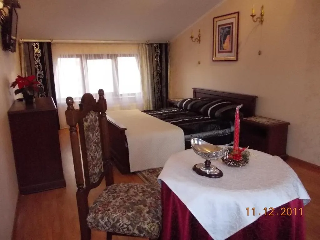 Rayske Yabloko Hotel Lviv 4*,